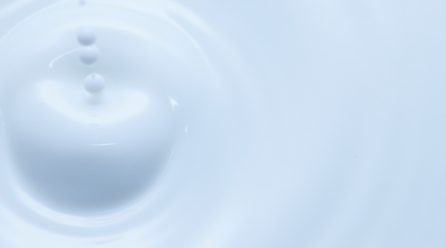 髪に乳液！？余った乳液でできるヘアケア