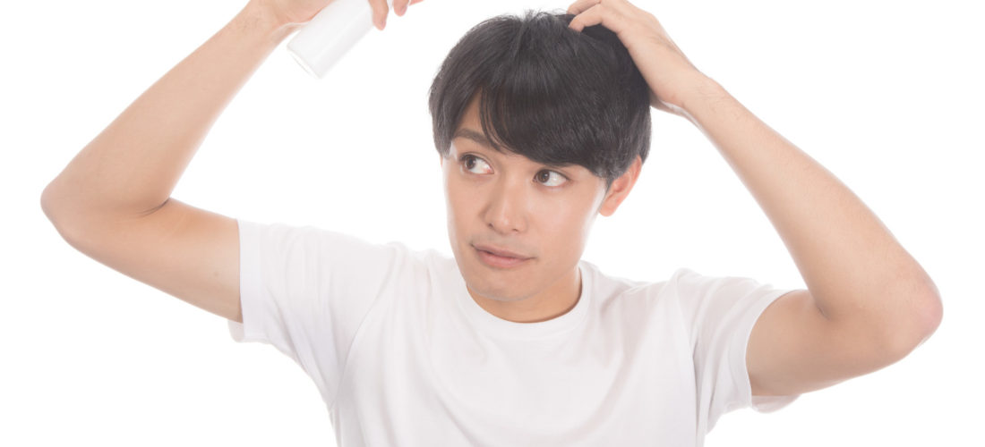 薄毛が気になるミドルのメンズは冬の髪型に要注意