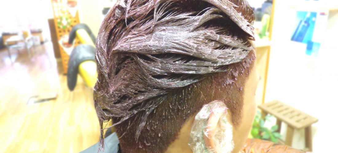 40代メンズのヘアスタイルでミディアムはあり？なし？