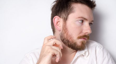 薄毛が気になってきた男性は髪は短めにした方が良い？