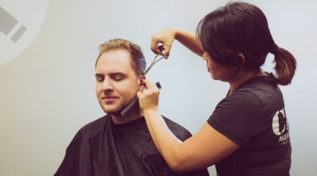 髪の毛のカラーリングで考えるべきは値段ではなく「あれ」