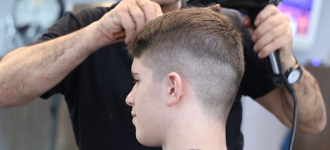 かっこいい髪形を目指すメンズは美容院に行こう!