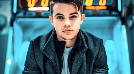 メンズのアシメヘアへの概念が変わる？！アレンジ次第で印象激変！