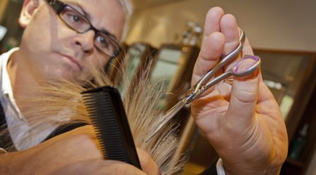 パーマに悩むメンズはまずは軽い気持ちで試してみるのがおすすめ