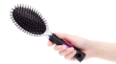 【メンズ版】薄毛ブラッシングのすすめ｜ヘアブラシは何を選ぶ？