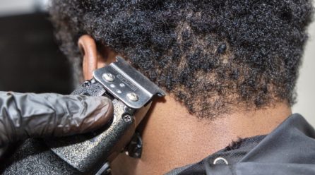 自粛期間中に自らバリカンで散髪するのは可能？注意点は？