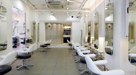 髪を切る頻度を髪型別に紹介！頻度を減らす方法はある？