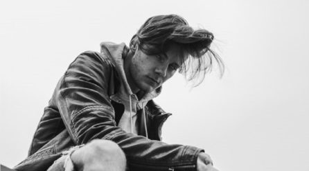 前髪にうねりが！トリートメントよりもするべきこととは？