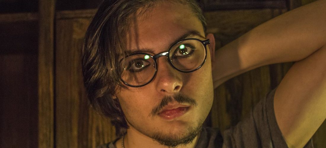 かきあげヘアを作る時の分け目の決め方