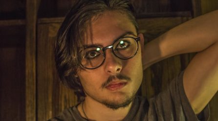 かきあげヘアを作る時の分け目の決め方