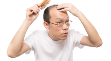 お風呂上がりの頭皮ケアは薄毛で悩んでいるメンズは必須！