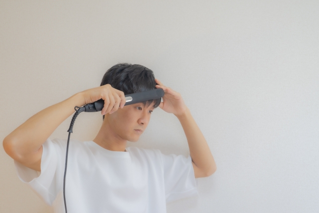 メンズパーマの内巻きと外巻きの違い！かけ方や特徴を大検証