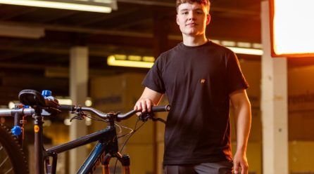 ダサい髪型だと思われている男性に共通している4つの理由とその対策